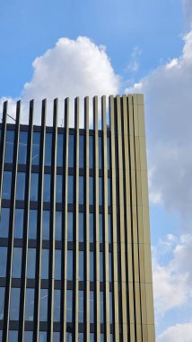 Prag 'ın merkezinde modern bir ofisin ön cephesi