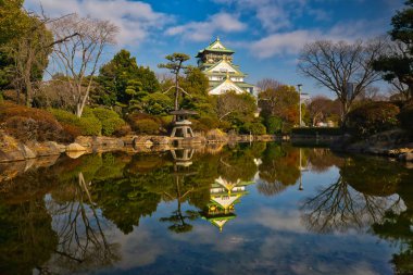 Osaka Kalesi, Japonya, Osaka, Ch-ku 'daki Japon kalesi. 16. yüzyıl AzuchiMoyama döneminde Japonya 'nın birleşmesinde önemli bir rol oynadı. Fotoğraf 22 Ocak 2025