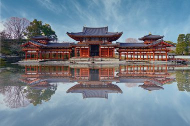 Uji, Japonya 'daki Byd-in Tapınağı Çarpıcı Yansıması