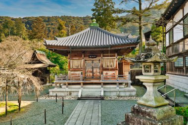 Kubi-furi Jizo, Kiyomizu-dera Tapınağı 'nın küçük tapınağıdır. Kubi furi Jizo boyun ibadet için 360 derece döndürülebilir. Kyoto, Japonca