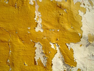 Eski duvarın arkasında bir taş deseni var.