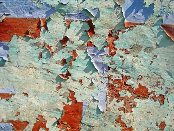 Eski duvarın arkasında bir taş deseni var.