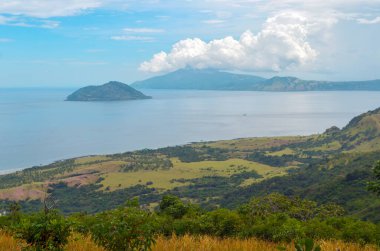 Tepeden görünen küçük adalar açık bir günde Alor, Doğu Nusa Tenggara - Endonezya