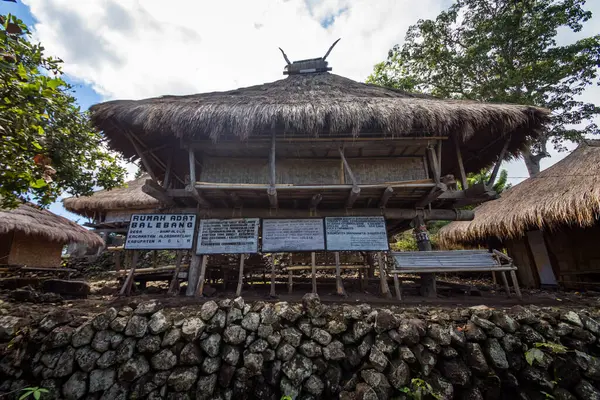 Bampalola kabilesinin geleneksel evi. Alor, Doğu Nusa Tenggara, Endonezya - 08 Haziran 2017