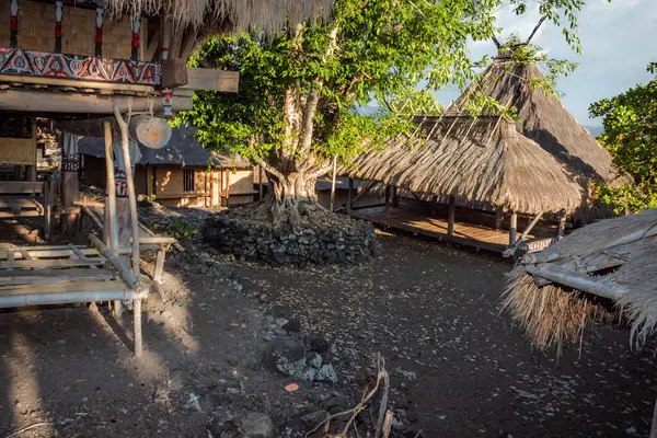 Bampalola kabilesinin geleneksel evi. Alor, Doğu Nusa Tenggara, Endonezya - 01 Eylül 2021
