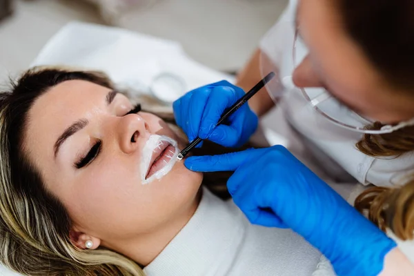 Professional Permanent Make Procedure Tattoo Lips Makeup Treatment Modern Beauty — Zdjęcie stockowe