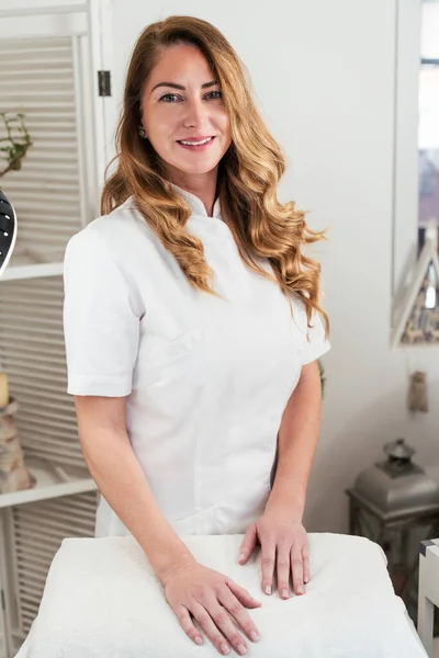 Portrait Happy Young Female Dermatologist Skin Therapist Beautician Skincare Professional — Stock Photo, Image