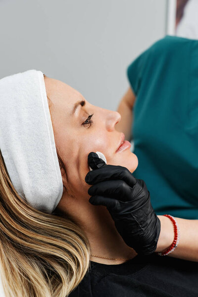 Beautiful Brunette Woman Patient Preparing Medical Beauty Treatment Botulinum Toxin Royalty Free Stock Images