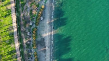 İnciralti, İzmir 'in güzel dalgalarıyla Türk deniz manzarası