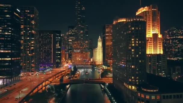 Timelapse Aereo Notturno Del Centro Chicago Trump Tower Paesaggio Urbano — Video Stock