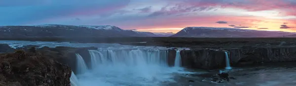İzlanda - Majestic Godafoss Gündüz Şelalesi ve Çarpıcı Güneşler