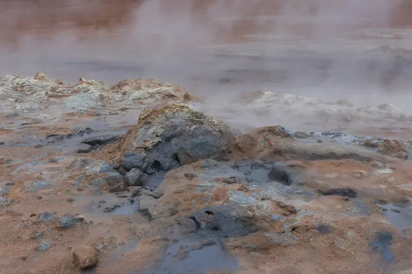 İzlanda Heder - Jeotermal Faaliyetler ve Adalar Dosyası