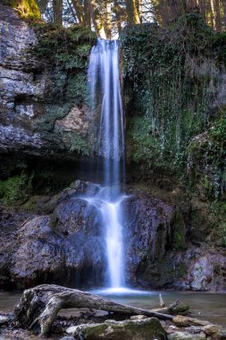 Jura Aargau İsviçre 'de Gem Linner Şelalesi
