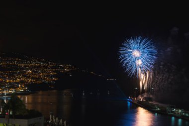 Funchal Madeira 'da Olağanüstü Havai fişek Gösterimi