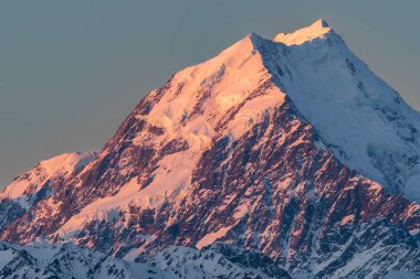 Aoraki Dağı 'nı keşfeden Aşçı Ulusal Parkları Majestic Peaks