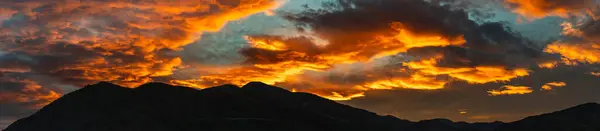 Yeni Zelanda Akşamları Altın Işık Düşüyor