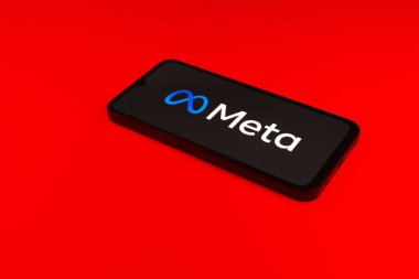 Prag, Çek: Logo meta ile izole edilmiş arka planda modern akıllı telefon 