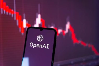 Prag, Çek Cumhuriyeti - 10 21 2024: OpenAI logosunu gösteren akıllı telefon.