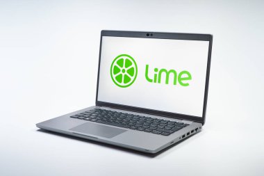 Prag, Çek Cumhuriyeti - 12 Ocak 2025: Limon logosunu gösteren dizüstü bilgisayar.