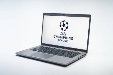 Prag, Çek Cumhuriyeti - 12 Ocak 2025: Şampiyon Lig logosunu gösteren dizüstü bilgisayar.