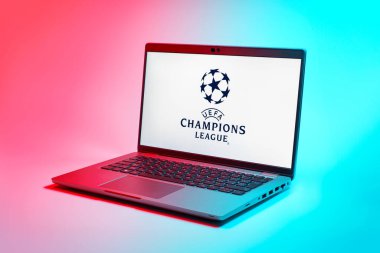 Prag, Çek Cumhuriyeti - 10 21 2024: UEFA Şampiyonlar Ligi logosunu gösteren bir defter.