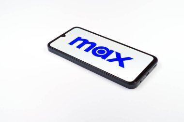 Prag, Çek Cumhuriyeti - 02-21-2025: Max logosunu gösteren dizüstü bilgisayar.