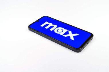 Prag, Çek Cumhuriyeti - 02-21-2025: Max logosunu gösteren dizüstü bilgisayar.