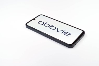 Prag, Çek Cumhuriyeti - 02 21 2025: AbbVie logosunu gösteren dizüstü bilgisayar.