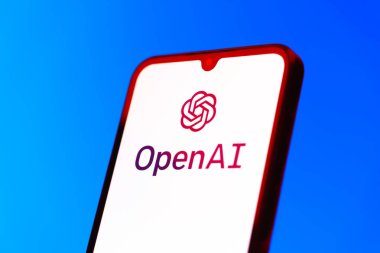Prag, Çek Cumhuriyeti - 10 21 2024: OpenAI logosunu gösteren akıllı telefon.