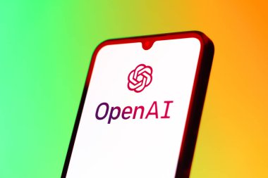 Prag, Çek Cumhuriyeti - 10 21 2024: OpenAI logosunu gösteren akıllı telefon.
