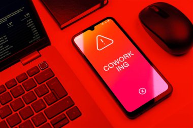 Çalışma konseptini ifade eden bir ofis masasında nesnelerin düzenlenmesi.