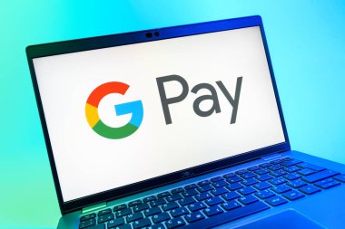 Prag, Çek Cumhuriyeti - 08 01 2025: Google Pay logosunu gösteren dizüstü bilgisayarın yakın görüntüsü. Google Pay kolay ve güvenli dijital ödemeler için bir platformdur.