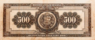 Tumbes, Tumbes, Peru - 05-12-2023: Eski Peru Banknote, kahverengi kenarlı ve beyaz arka planlı bir 500 'lük banknot. Fatura Peru 'dan. Görüntü çok eski moda.