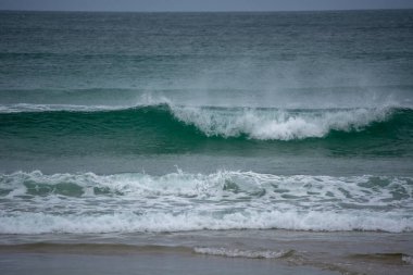 Huzurlu Okyanus Dalgaları Sahilde