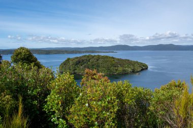 Huzurlu Suyla çevrili Bereketli Ada