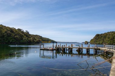 Ahşap İskeleli Huzur ve Yeşillik