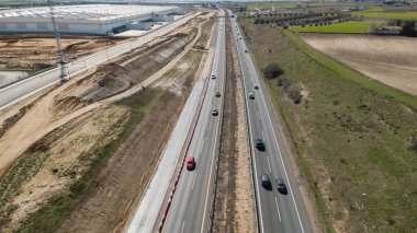 Toledo Otoyolu A-42, İspanya, Madrid 'e doğru.