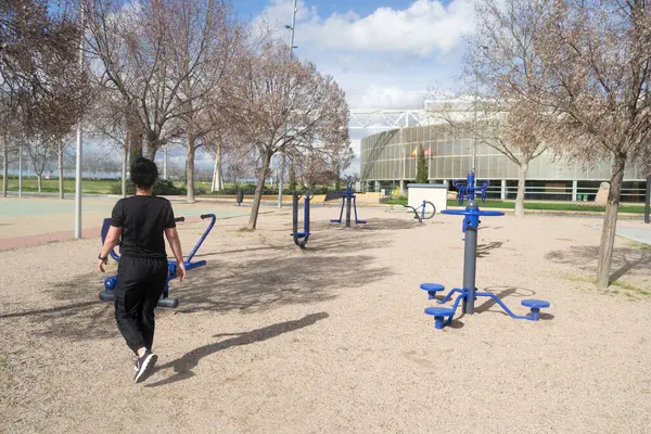 Bir sonraki aygıta yürüyorum