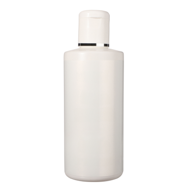 Beyaz arka planda beyaz plastik kozmetik şişesi makyaj ve güzellik reklamlarında tasarım elementi. maketleme