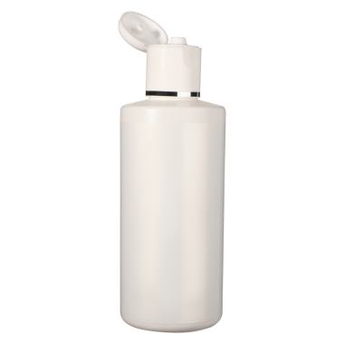 Beyaz arka planda beyaz plastik kozmetik şişesi makyaj ve güzellik reklamlarında tasarım elementi. maketleme