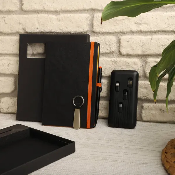 Zarif Görünüm Kutusunda Kalem, Anahtarlık ve Kompakt Şarj içeren Siyah Profesyonel Not Seti