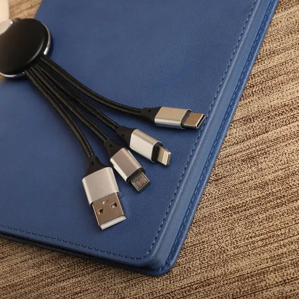 Etkili Aygıt Bağlantısı için Çoklu Portlu USB Yükleme Kablosu