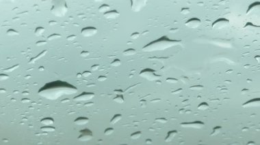 Cam Pencere 'ye yağmur damlaları. Yüksek kalite 4k görüntü