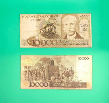 Brezilya 'dan gelen on bin cruzeiro banknotu Rui Barbosa' nın resmiyle on cruzados 'a geri döndü.