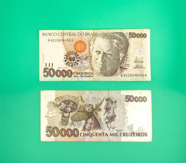 Eski Brezilyalı 50 bin cruzeiros notası üzerinde Rui Barbosa resmi olan 50 cruzeiros reais olarak yeniden düzenlendi