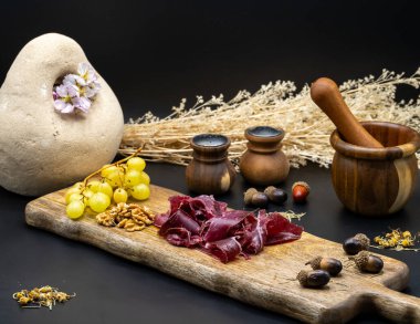 Kırsal ve büyüleyici bir gurme malzemesi deneyimi, nefis mutfak sanatı yaratmak için ideal.