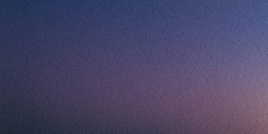 Mavi, mor ve pembe renklerin karışımından oluşan desenli bir arka plan. Yüzeyin taneli, benekli bir dokusu var. Renkler yukarıdan aşağıya sorunsuz geçiş yapar.