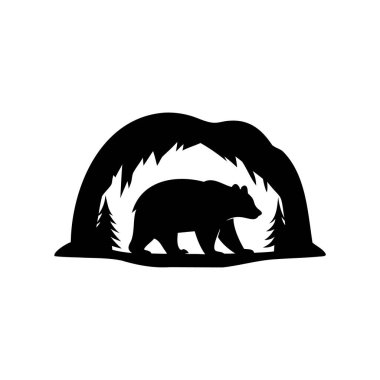 Silüet biçiminde ağaçların gölgesinde yürüyen ayı