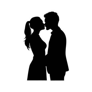 Öpüşen ve kucaklaşan genç bir çiftin romantik silueti.