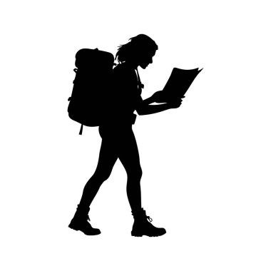 Dişi bir yürüyüşçünün silueti, dışarıda yürürken harita okuyor.